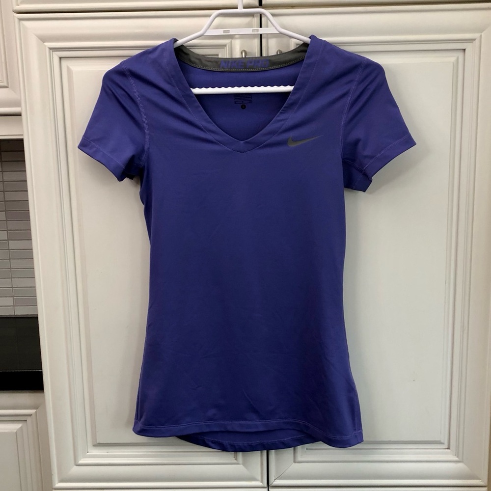 Nike Pro Dri-fit women’s athletic running t-shirt